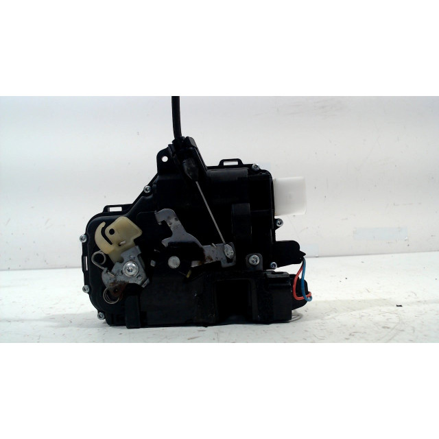 Türverriegelungsmechanismus elektrische Zentralverriegelung vorne links Skoda Fabia II (5J) (2007 - 2014) Hatchback 5-drs 1.2i 12V (CGPA)