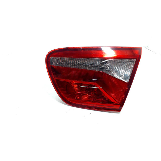 Rücklicht hinten Kofferraumdeckel rechts Seat Ibiza ST (6J8) (2010 - 2015) Combi 1.2 TDI Ecomotive (CFWA)