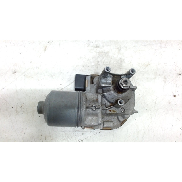 Scheibenwischermotor vorne Skoda Octavia Combi (5EAC) (2012 - 2020) Combi 5-drs 1.8 TSI 16V (CJSA)