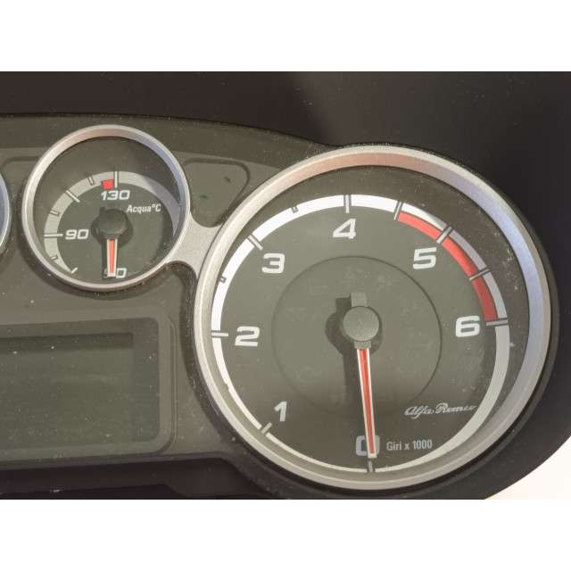 Cockpit Alfa Romeo MiTo (955) (2011 - 2015) Hatchback 1.3 JTDm 16V Eco (199.B.4000)