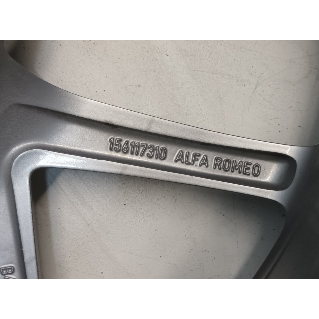 Velge Alfa Romeo Stelvio (949) (2016 - Präsens) SUV 2.0 T 16V Veloce Q4 (55273835)