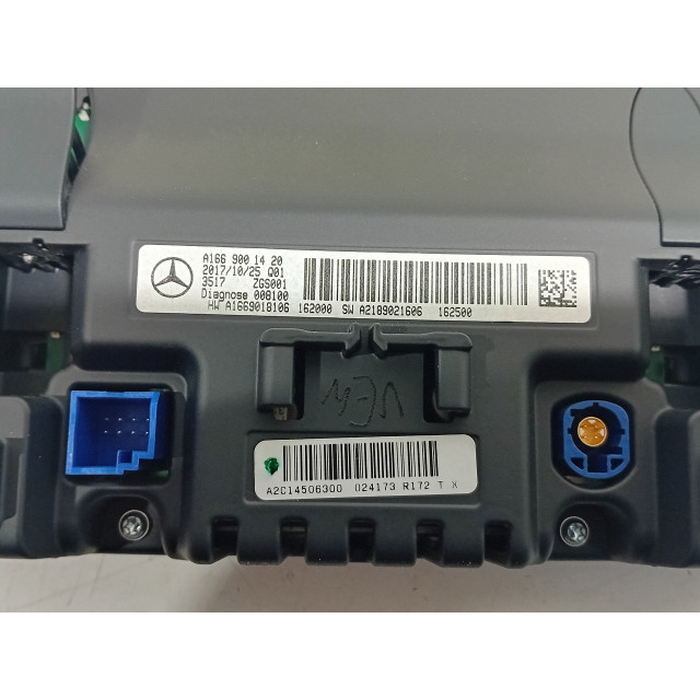 Navigationsanzeige Mercedes-Benz A (W176) (2012 - 2018) Hatchback 1.6 A-180 16V (M270.910)