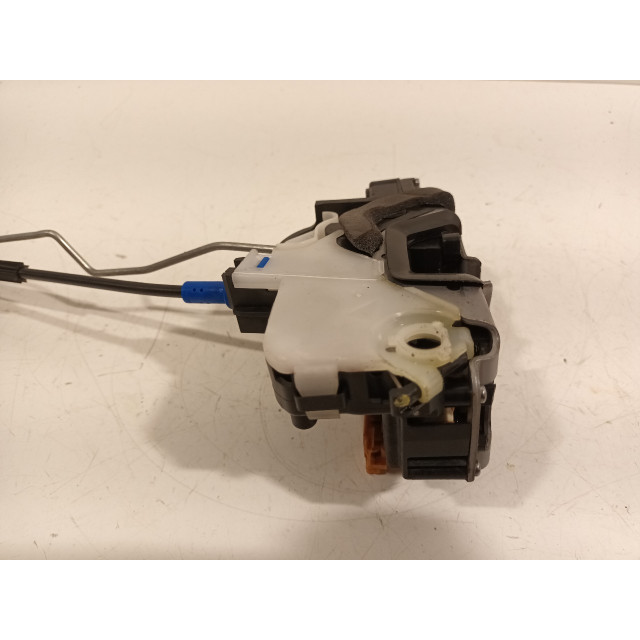 Türverriegelungsmechanismus elektrische Zentralverriegelung vorne rechts Opel Astra J Sports Tourer (PD8/PE8/PF8) (2014 - 2015) Combi 1.6 CDTI 16V (B16DTL(Euro 6))