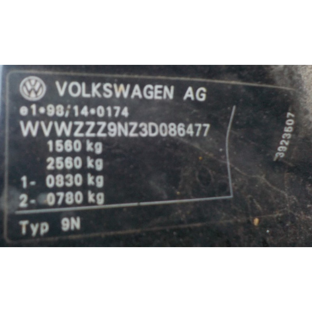 Motor elektrischer Fensterhebermechanismus hinten links Volkswagen Polo IV (9N1/2/3) (2001 - 2007) Polo (9N1/2/3) Hatchback 1.4 16V (BBY)