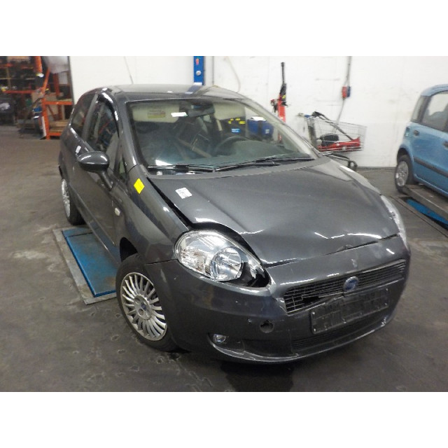 Rechter Außenspiegel elektrisch Fiat Grande Punto (199) (2005 - Präsens) Hatchback 1.2 (199.A.4000(Euro 4))
