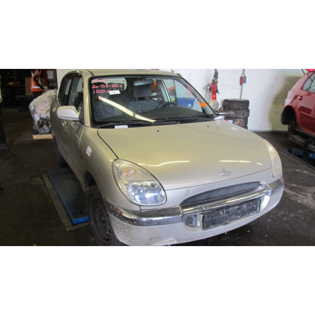 Tragarm links vorne Daihatsu Sirion/Storia (M1) (1998 - 2000) Hatchback 1.0 12V (EJ-DE)