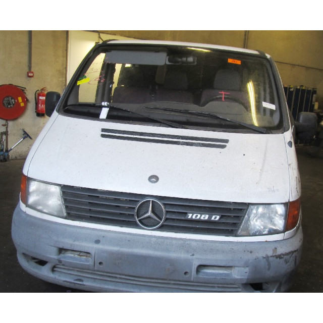 Blinker links Mercedes-Benz Vito (638.0) (1996 - 1999) Van 2.3 108D (OM601.942)