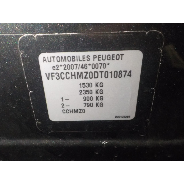 Scheibenwischermotor vorne Peugeot 208 I (CA/CC/CK/CL) (2012 - Präsens) 208 (CA/CC/CK/CL) Hatchback 1.2 Vti 12V (HMZ)