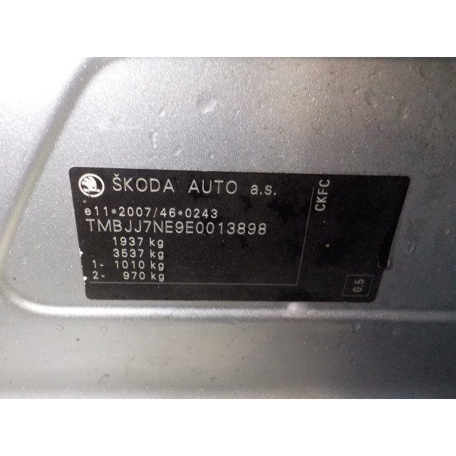 Lichtschalter Skoda Octavia Combi (5EAC) (2012 - 2020) Combi 2.0 TDI GreenTec 16V (CKFC(Euro 5))