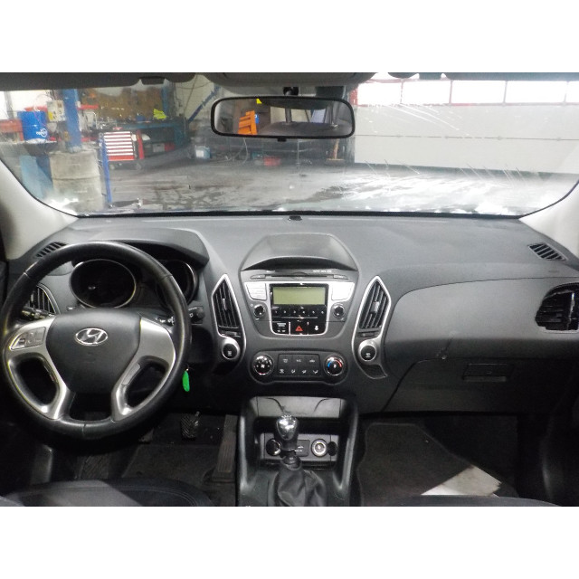 Bremssattel rechts hinten Hyundai iX35 (LM) (2010 - 2015) SUV 1.7 CRDi 16V (D4FD)