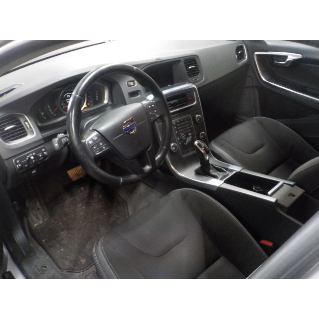 Getriebe automatisch Volvo V60 I (FW/GW) (2012 - 2015) 2.0 D3 20V (D5204T7)