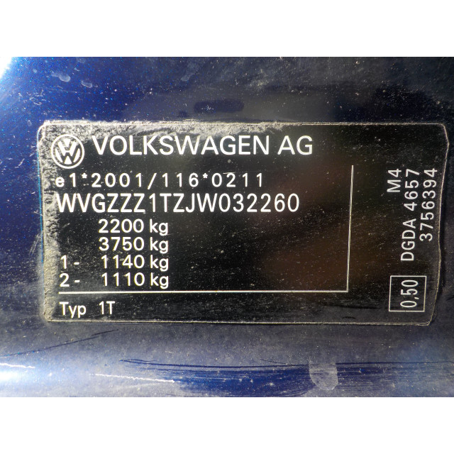 Sicherheitsgurt mitte hinten Volkswagen Touran (5T1) (2016 - 2021) MPV 1.6 TDI SCR BlueMotion Technology (DGDA)