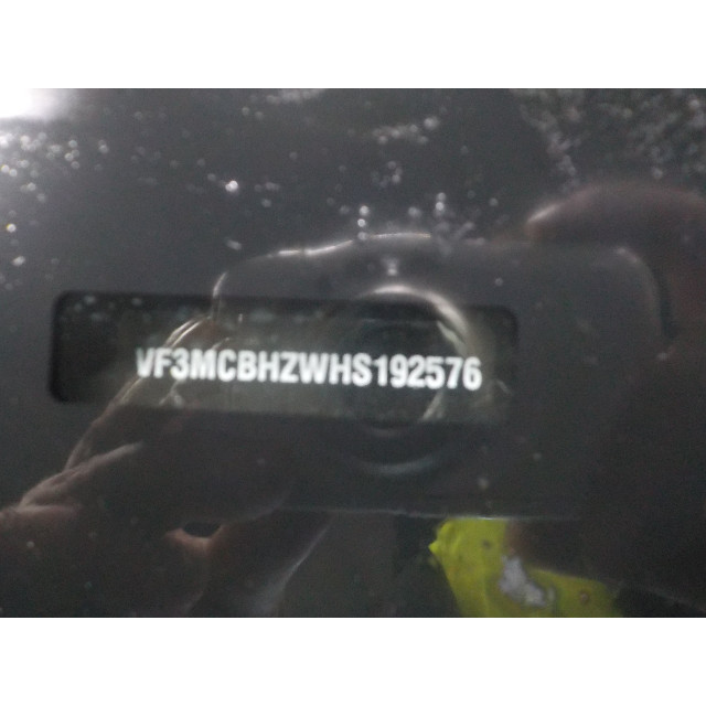 Bremssattel vorne rechts Peugeot 3008 II (M4/MC/MJ/MR) (2016 - Präsens) MPV 1.6 BlueHDi 120 (DV6FC(BHZ))