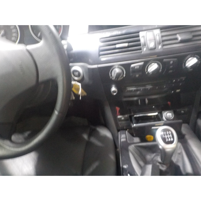 Cockpit BMW 5 serie (E60) (2007 - 2009) Sedan 520d 16V (N47-D20A)