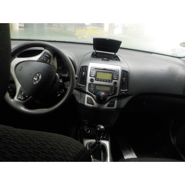 Rücklicht links außen Hyundai i30 (FD) (2007 - 2012) i30 Hatchback 1.6 CRDi 16V VGT HP (D4FB)