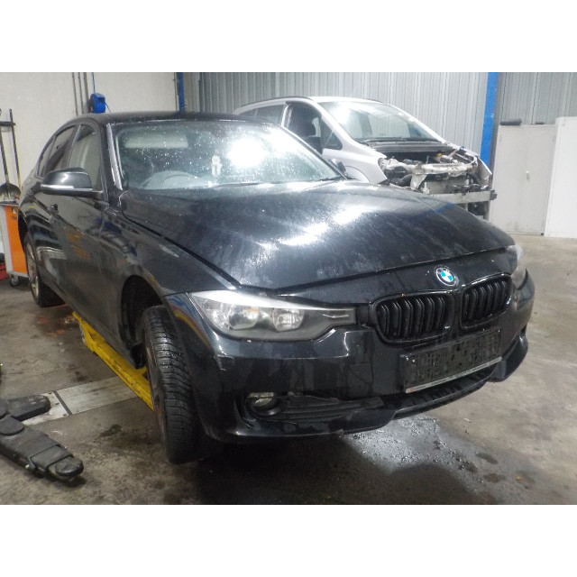 Elektrisch betriebene Fensterhebermechanismus vorne links BMW 3 serie (F30) (2012 - 2018) Sedan 316d 2.0 16V (N47-D20C)