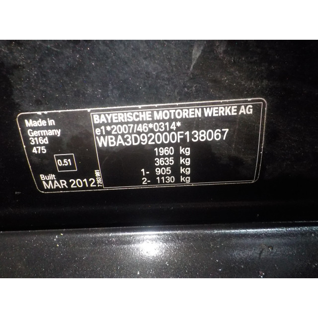 Nebelscheinwerfer links BMW 3 serie (F30) (2012 - 2018) Sedan 316d 2.0 16V (N47-D20C)