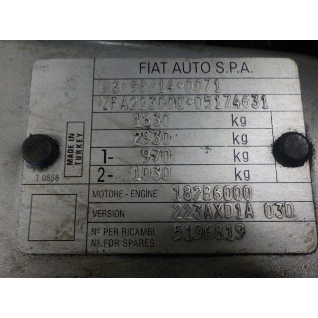 Tragarm links vorne Fiat Doblo (223A/119) (2001 - 2005) MPV 1.6 16V (182.B.6000(Euro 3))
