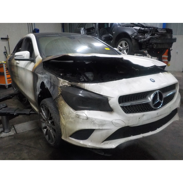 Außenspiegel links elektrisch Mercedes-Benz CLA (117.3) (2013 - 2019) Sedan 1.6 CLA-200 16V (M270.910)