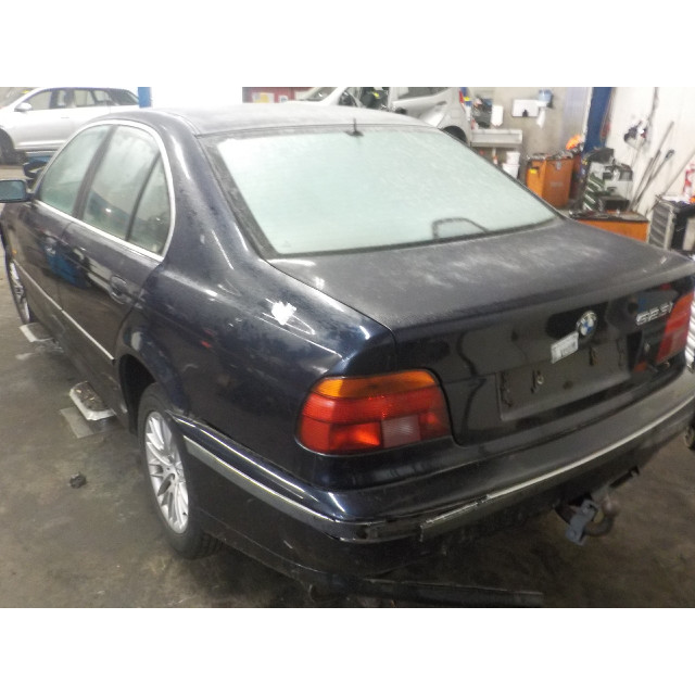 Differential BMW 5 serie (E39) (1995 - 2000) Sedan 523i 24V (M52-B25(256S4))