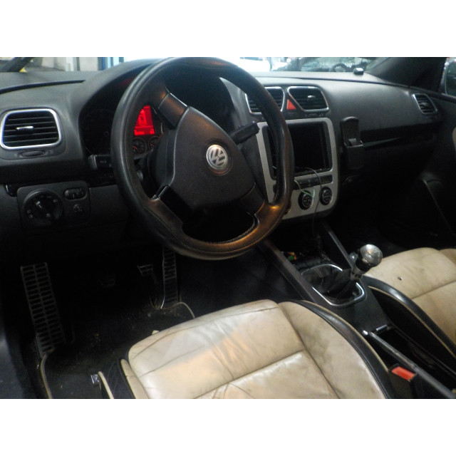 Rücklicht hinten Kofferraumdeckel links Volkswagen Eos (1F7/F8) (2006 - 2008) Cabrio 2.0 FSI 16V (BVY(Euro 4))
