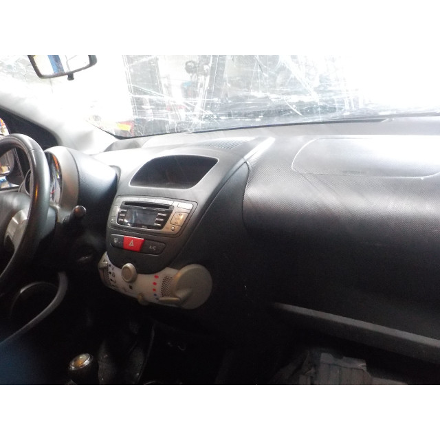 Elektrisch betriebene Fensterhebermechanismus vorne links Toyota Aygo (B10) (2005 - 2014) Hatchback 1.0 12V VVT-i (1KR-FE)