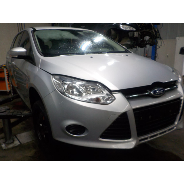 Scheinwerfer rechts Ford Focus 3 Wagon (2012 - 2018) Combi 1.6 TDCi ECOnetic (NGDB)