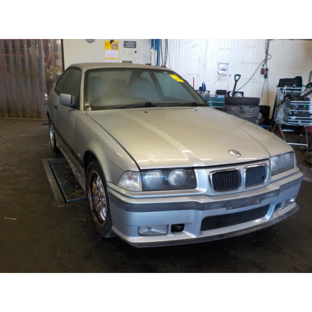 Differential BMW 3 serie (E36/2) (1995 - 1999) Coupé 318iS 1.9 16V (M44-B19(194S1))