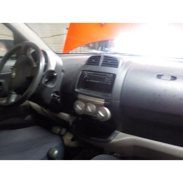 Rücklicht links außen Daihatsu Sirion 2 (M3) (2005 - 2013) Hatchback 1.0 12V DVVT (1KR-FE)