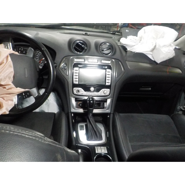 Rechte hintere Tür Ford Mondeo IV (2007 - 2015) Hatchback 2.3 16V (SEBA(Euro 4))