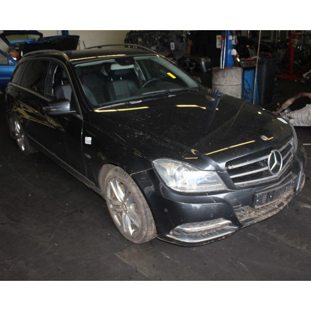 Behälter Servolenkungsflüssigkeit Mercedes-Benz C Estate (S204) (2009 - Präsens) Combi 3.0 C-350 CDI V6 24V 4-Matic (OM642.832)
