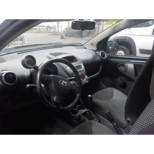 Rücklicht Karosserie rechts Toyota Aygo (B10) (2005 - 2014) Hatchback 1.0 12V VVT-i (1KR-FE)