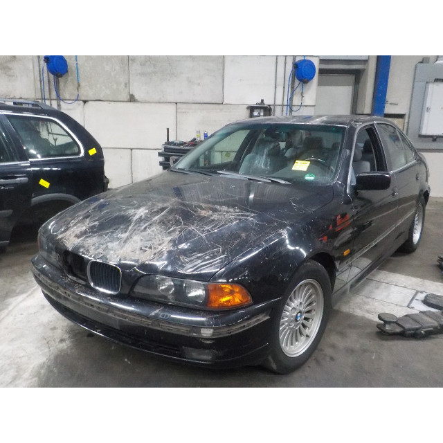 Motor BMW 5 serie (E39) (1995 - 2000) Sedan 523i 24V (M52-B25(256S3))