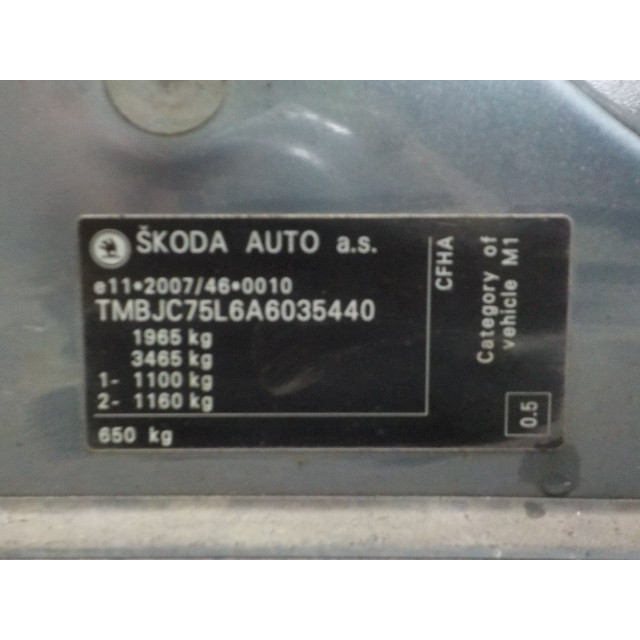 Elektrisch betriebene Fensterhebermechanismus hinten rechts Skoda Yeti (5LAC) (2009 - 2017) SUV 2.0 TDI 16V 4x4 (CFHA)
