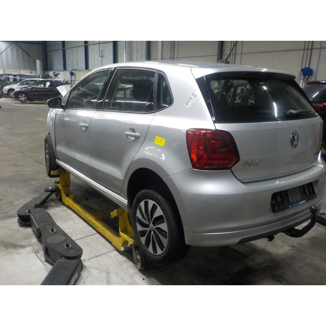 Türverriegelungsmechanismus elektrische Zentralverriegelung vorne links Volkswagen Polo V (6R) (2014 - 2017) Hatchback 1.4 TDI (CUSA(Euro 6))