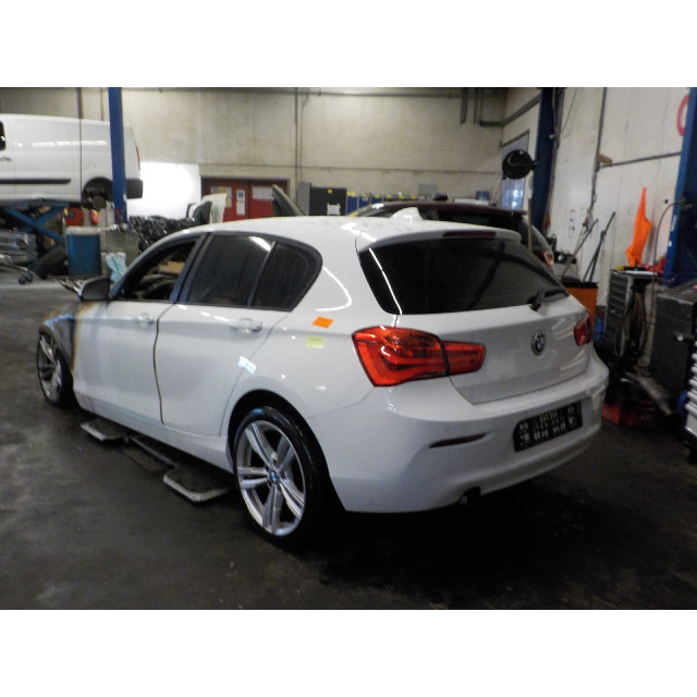 Multimedia Bedienkonsole BMW 1 serie (F20) (2015 - 2019) Hatchback 5-drs 116d 1.5 12V TwinPower (B37-D15A)