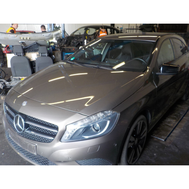 Seitenschürze set Mercedes-Benz A (W176) (2012 - 2014) Hatchback 1.8 A-180 CDI 16V (OM651.901(Euro 5))