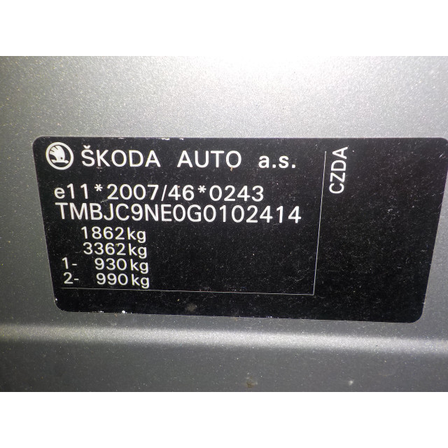 Verstrebung vorne links Skoda Octavia Combi (5EAC) (2014 - 2020) Combi 5-drs 1.4 TSI 16V (CZDA(Euro 6))