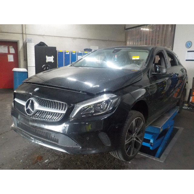 Airbagsatz Mercedes-Benz A (W176) (2012 - 2018) Hatchback 1.6 A-200 16V (M270.910)