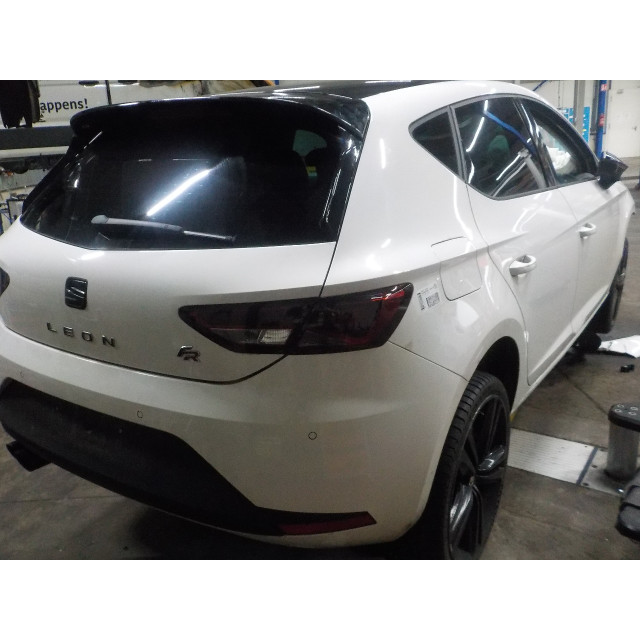 Steuergerät Zentralverriegelung Seat Leon (5FB) (2014 - Präsens) Hatchback 5-drs 1.4 TSI ACT 16V (CZEA)