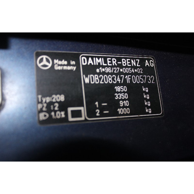 Rücklicht hinten Kofferraumdeckel rechts Mercedes-Benz CLK (W208) (1997 - 2000) Coupé 2.3 230K 16V (M111.975)