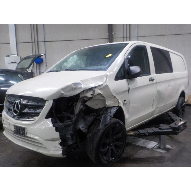 Türverriegelungsmechanismus elektrische Zentralverriegelung vorne rechts Mercedes-Benz Vito (447.6) (2014 - Präsens) Van 1.6 111 CDI 16V (OM622.951(R9M-503))