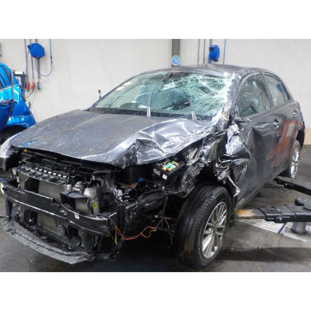 Bedienkonsole Heizung Kia Rio IV (YB) (2017 - 2020) Hatchback 1.0i T-GDi 100 12V (G3LC)